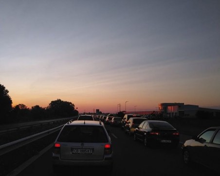 Двама души загинаха при верижно меле на АМ Тракия край Пловдив