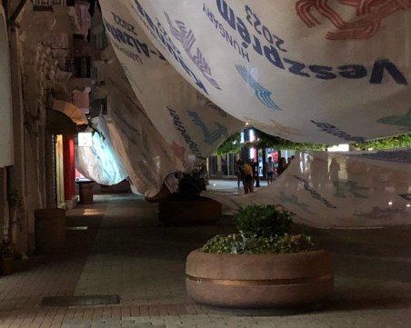 Срути се културният покрив на Главната в Пловдив