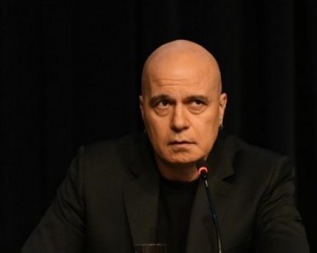 Стана ясно кога Слави Трифонов учредява партията си, сред целите – повече пряка демокрация