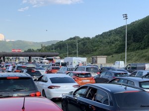 Километрична опашка на сръбско-българската граница, чака се часове