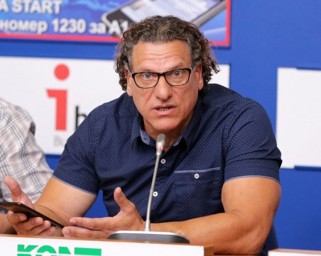 И бащата на Сесил Каратанчева иска да е кмет на София