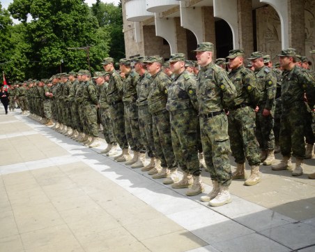 Търсят с конкурс 50 левенти за гвардейци