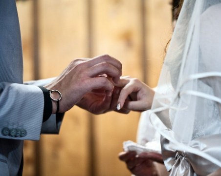 Трима от групата за фалшиви булки искат на свобода