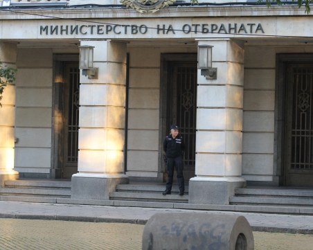 Министерството на отбраната чака оферти за бойна техника до 31 октомври