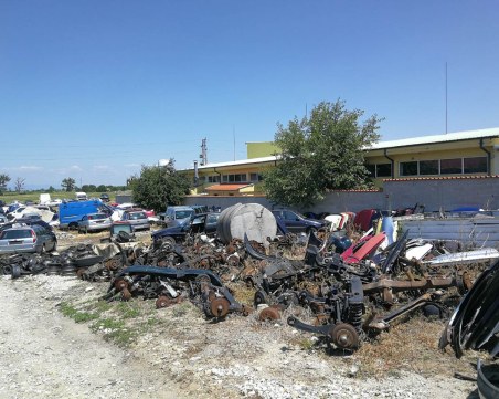 Откриха нелегални автоморги край Пловдив, грози ги солена глоба