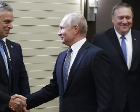 Посланикът на САЩ в Русия хвърли оставка