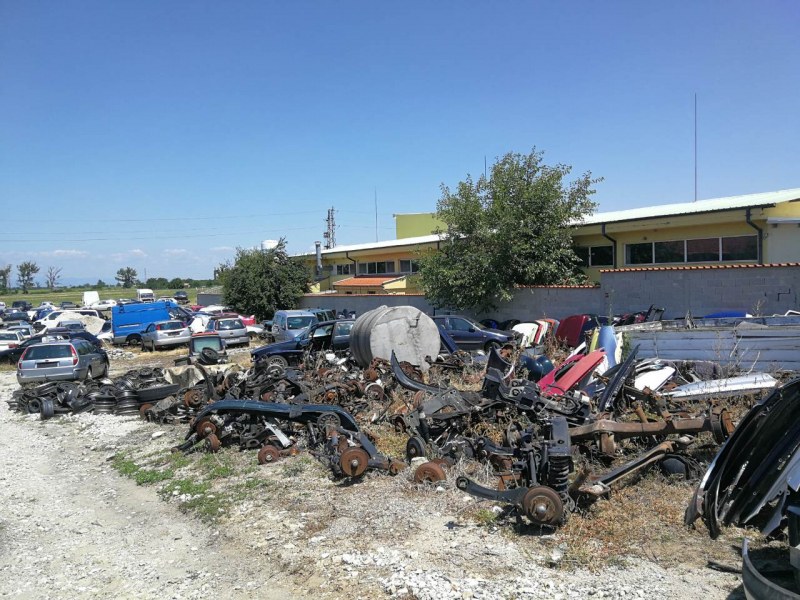 Откриха нелегални автоморги край Пловдив, грози ги солена глоба