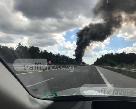 Камион се запали на АМ 