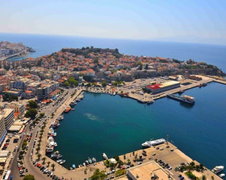 Северна Гърция пълна с български туристи, но местните не са доволни – оборотите ниски