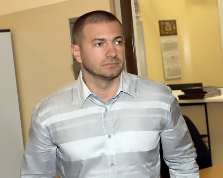 Връщат Иван Тодоров в ареста, чат разкрива как Кристиян се хвали за хакването на НАП