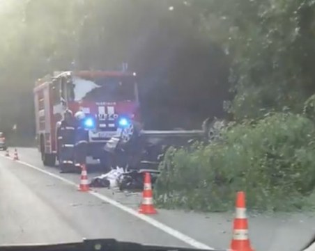 37-годишна жена е загиналата при тежка катастрофа край село Ребърково