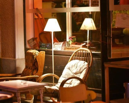 Заведение в Капана отнесе солена санкция, барманката работела без трудов договор