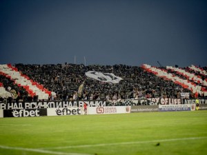 Черно-бялото вдъхновение изми Лаута от разочарованието
