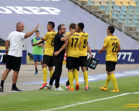 Ботев без промени в групата за мача с новака в елита