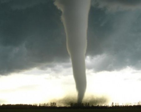 Мощно торнадо рани шестима в Люксембург