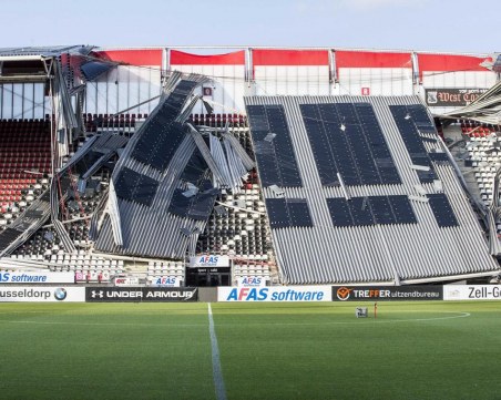 Срути се част от покрива на стадион на холандски гранд, часове преди спортно събитие