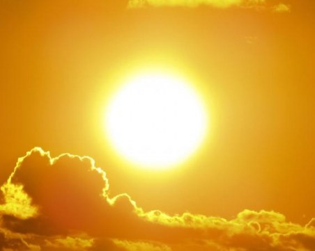 Жегата ни пържи и днес, жълт код в 23 области