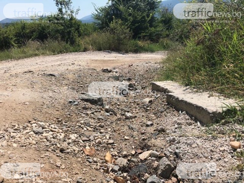 Опасни завои до параклис в пловдивско село излагат на риск поклонниците