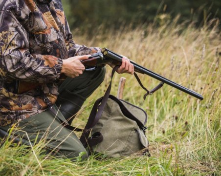Ловец се простреля с пушка в Габровско, с опасност за живота е