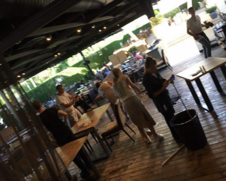 Насилие в столично заведение: Мутри чупят маси и столове, изплашиха клиентите