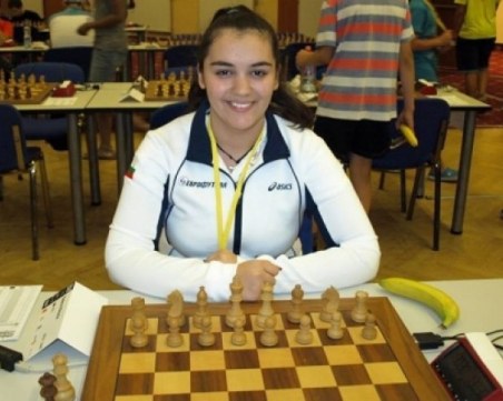 Вики Радева в Топ 5 на Европа