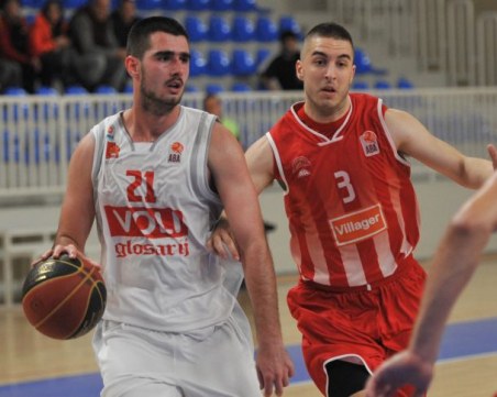 Академик Бултекс 99 привлече крило от Черна гора