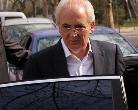 Още два месеца ще разследват катастрофата с Лютви Местан