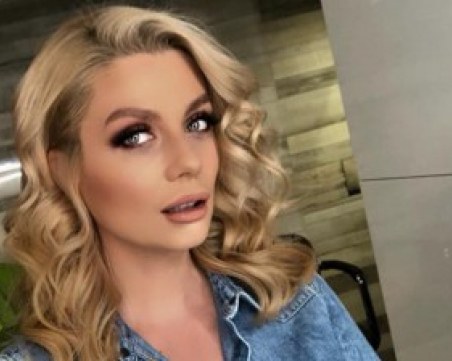 Заможен мъж напира Венета Райкова да опише сексуалните му подвизи