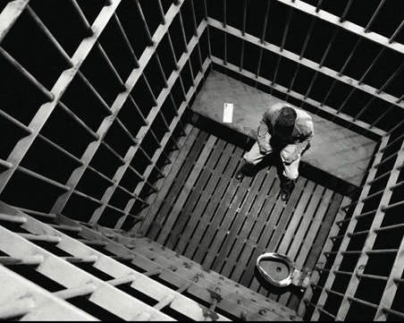 Българин се самоуби в италиански затвор