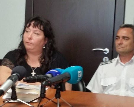 Половин тон алкохол менте, скрит в кутии за вино, откриха във Варна