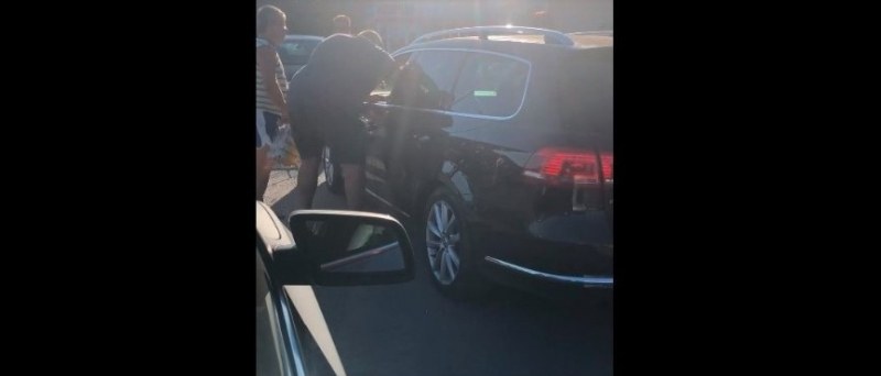 Баща и син пребиха шофьор на оживен паркинг в Шумен