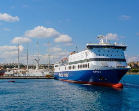 Билетите за ферибота от Самотраки - разпродадени, българи остават блокирани