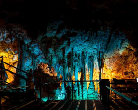 Взрив в кариера открива най-красивата пещера Венеца