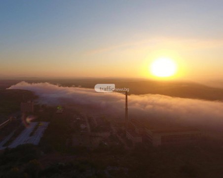 Полиция и прокуратура влизат в горящия завод в Шишманци