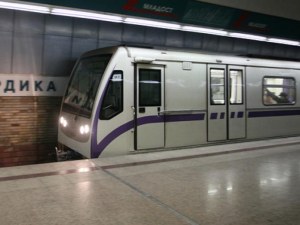 Глобяват мъжа, стрелял в метростанция