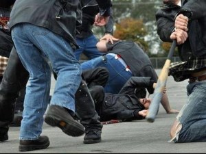 Като в екшън: Масов бой в Самоковско завърши с изпочупени пет къщи