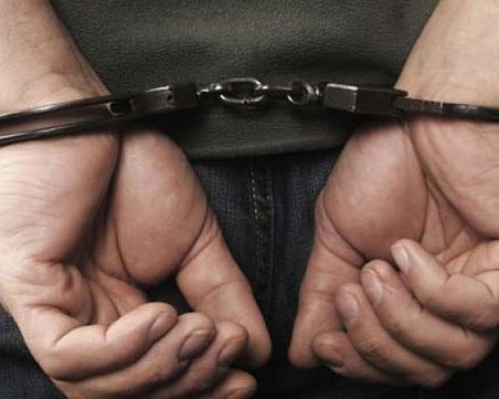 Барикадиралият се в Поморие е бивш полицай, пистолетът - законен