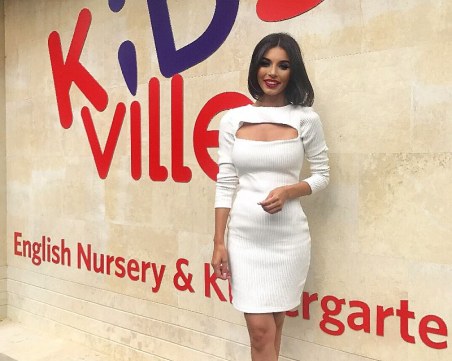 Мегз показа бременно коремче