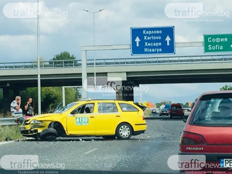 Катастрофа на един от изходите на Пловдив – две коли се помляха