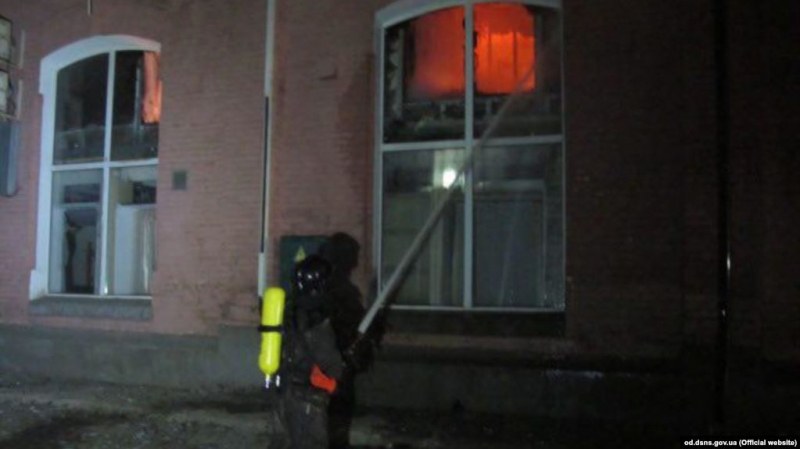 Осем души загинаха при пожар в хотел в Одеса