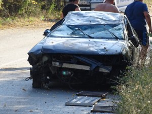 Кола се обърна по таван в Благоевградско, шофьорът оцеля по чудо