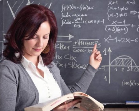 Близо 1000 свободните места за учители в София, Пловдив и Варна