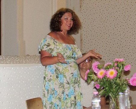 Лекар издаде книга, за да помогне на парализирано момче