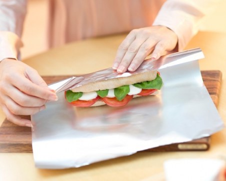 Опасно ли е готвенето с алуминиево фолио?