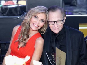 На 85 години Лари Кинг се развежда със седмата си съпруга
