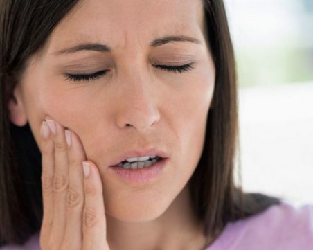 Как да облекчим зъбобола с домашни средства?