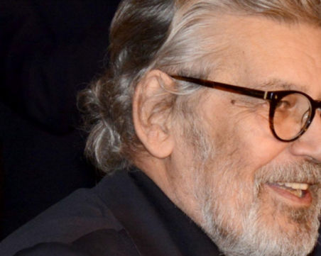 Мъжът на Илияна Йотова сложи нова става на Ламбо