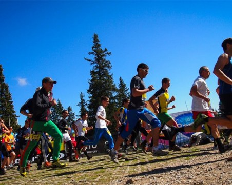 300 маратонци бягат от НДК до Черни връх