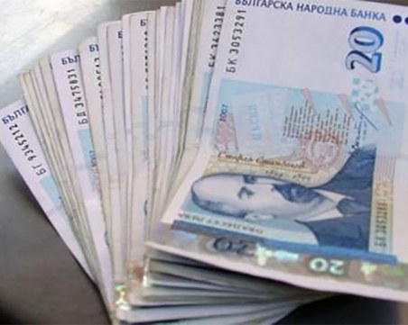 Ловки апаши отмъкнаха 16 бона от бус в Благоевградско