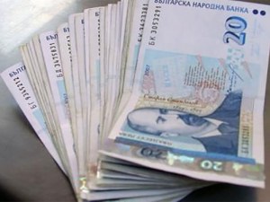 Ловки апаши отмъкнаха 16 бона от бус в Благоевградско